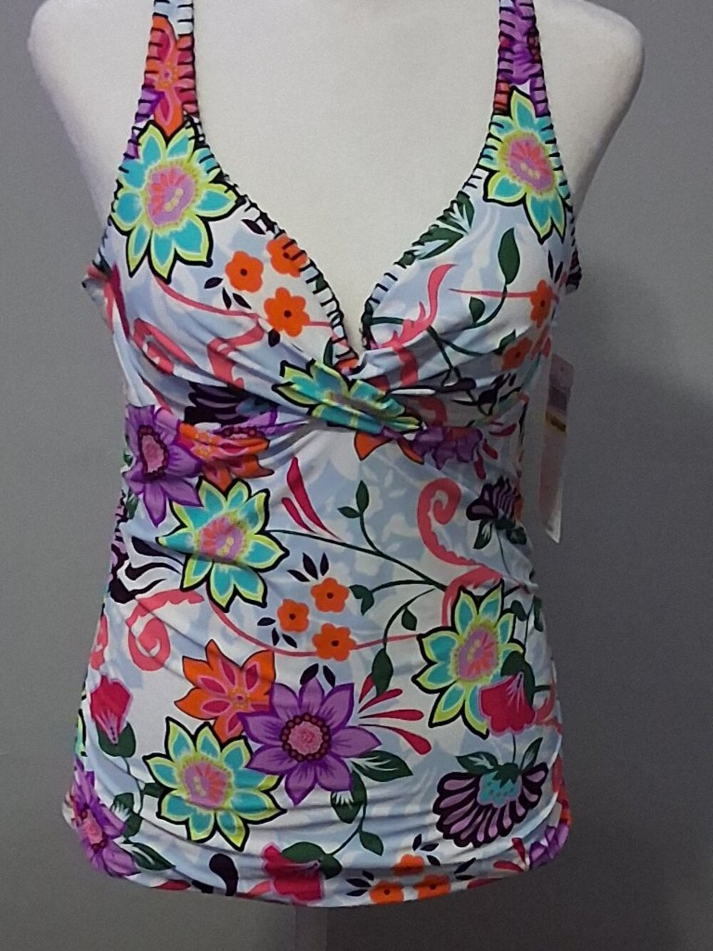 Anne Cole Fleetwood Floral Twist Front Underwire Tankini Top